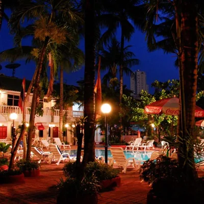 The Expat Hotel Patong – Foto 8