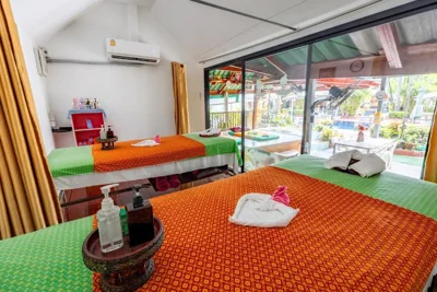 The Expat Hotel Patong – Foto 11